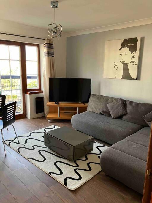 My Waterfront Apartment, Views Over Water Of Leith إدنبرة المظهر الخارجي الصورة