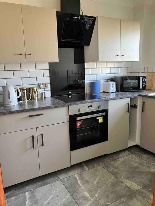 My Waterfront Apartment, Views Over Water Of Leith إدنبرة المظهر الخارجي الصورة
