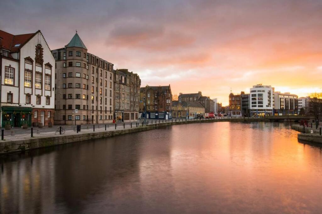My Waterfront Apartment, Views Over Water Of Leith إدنبرة المظهر الخارجي الصورة